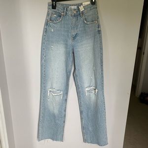 Zara Hi- Rise Wide Leg Jean. Light Wash